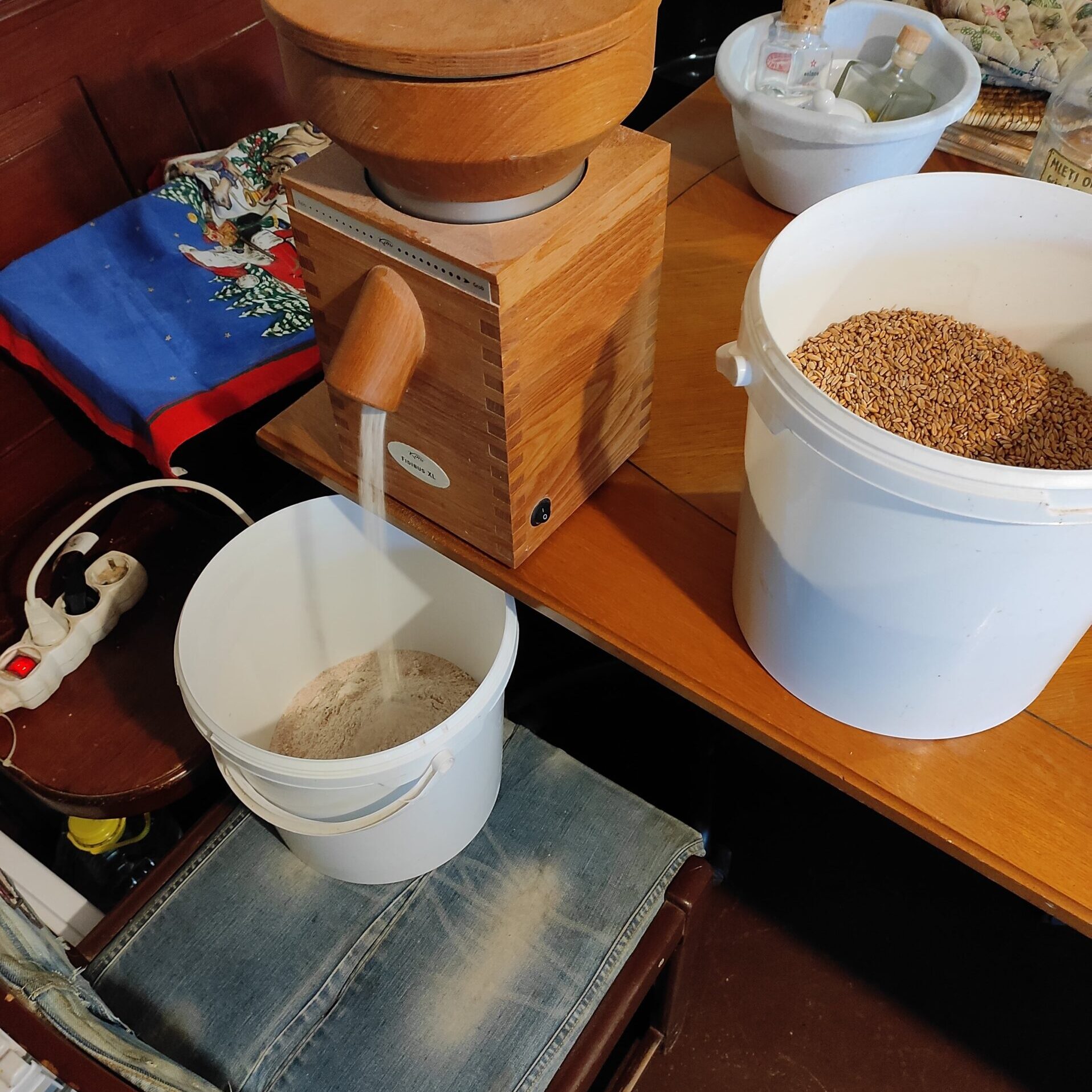 Preparing our own spelt flour