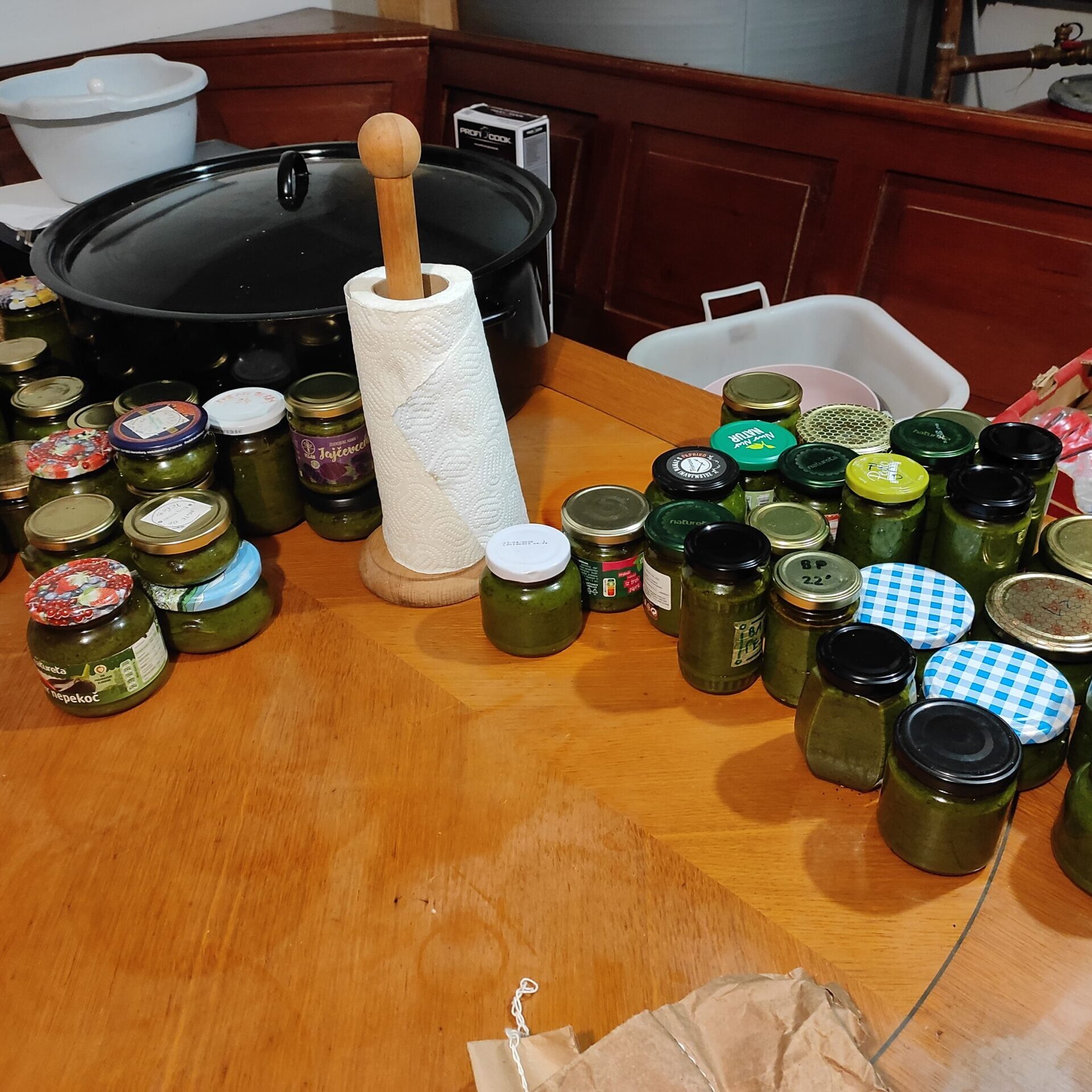 A story of how I made 50 jars of pesto